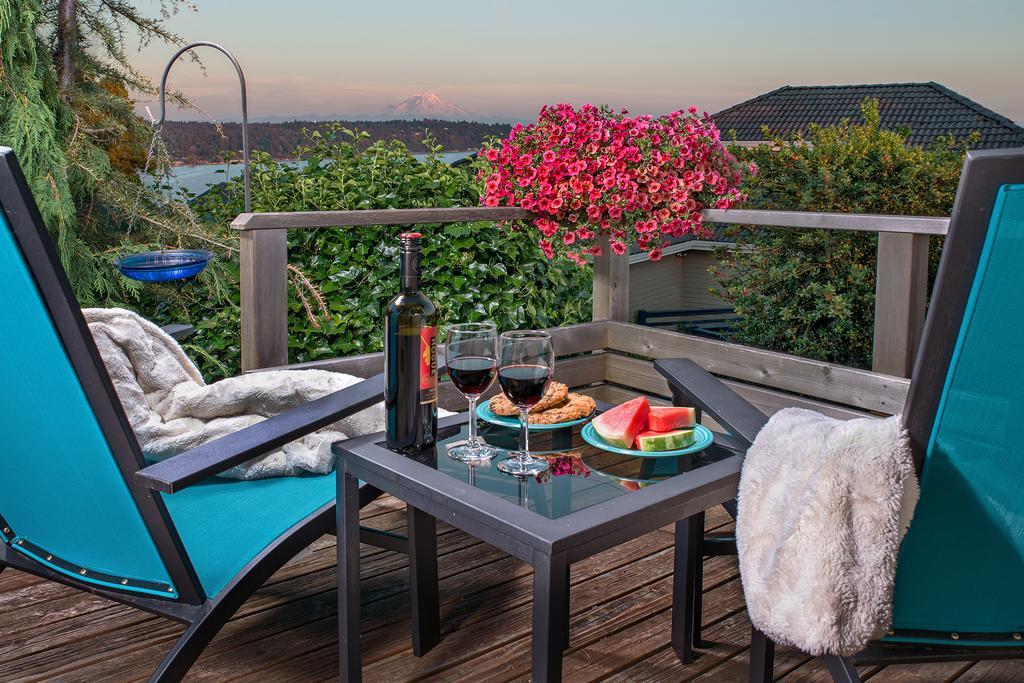 Three Tree Point Bed And Breakfast Burien Экстерьер фото